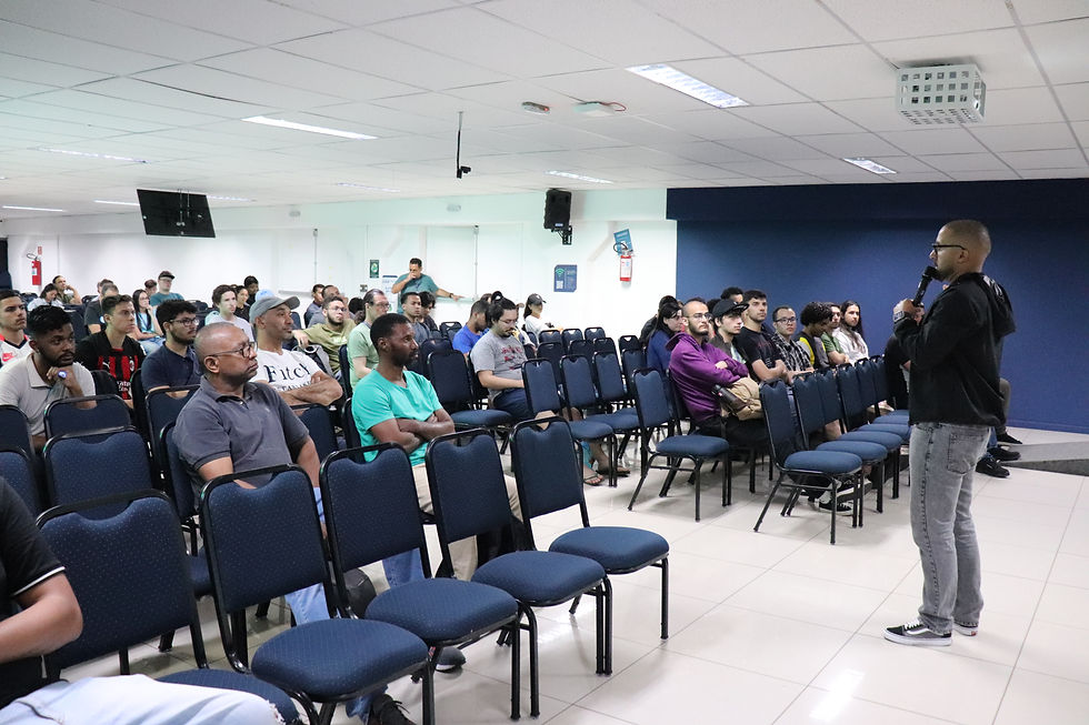 Aula prática na sede da UniFECAF